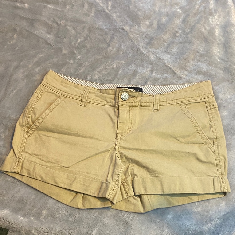 Aeropostale Women's Khaki Cargo Shorts